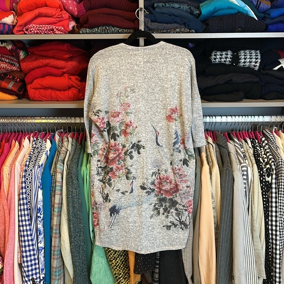 Ginger gray/pink floral print 1/2 sleeve open front cardigan size S - Picture 3 of 3